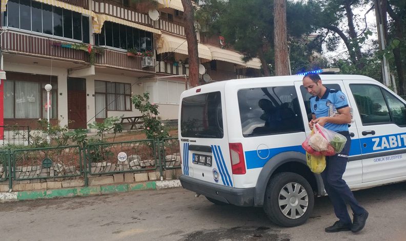 Bursa Gemlik’te zabıtadan şefkat eli