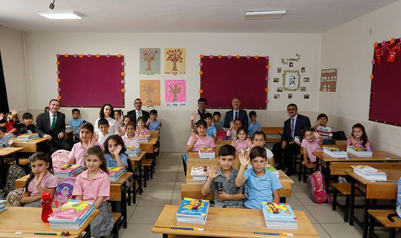 İnegöl’de ilk ders zili çaldı