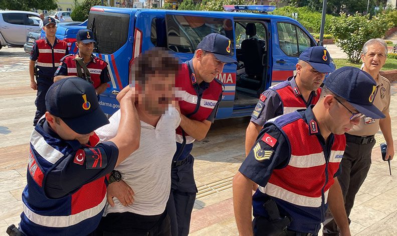 Karısının boğazını keserek öldüren eş tutuklandı