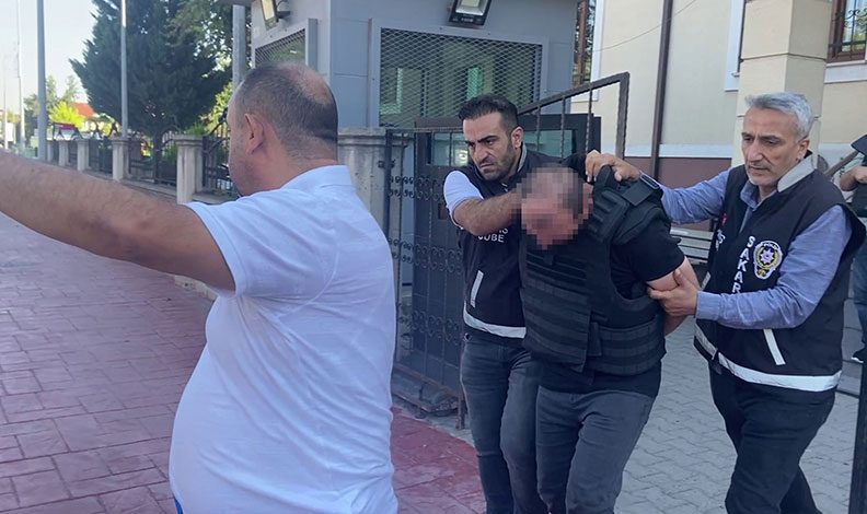 Sakarya’da eşini defalarca bıçaklayan cani koca tutuklandı