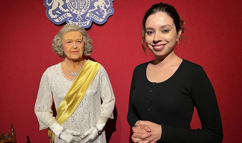 Kraliçe Elizabeth’in heykeline ilgi arttı