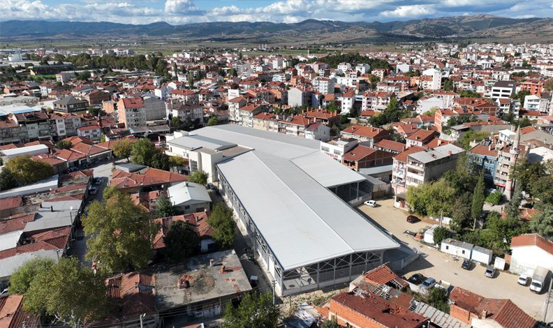 Bursa Yenişehir pazar alanında sona doğru