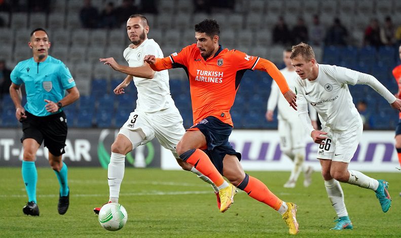 Medipol Başakşehir UEFA Avrupa Konferans Ligi’nde gruptan çıkmayı garantiledi