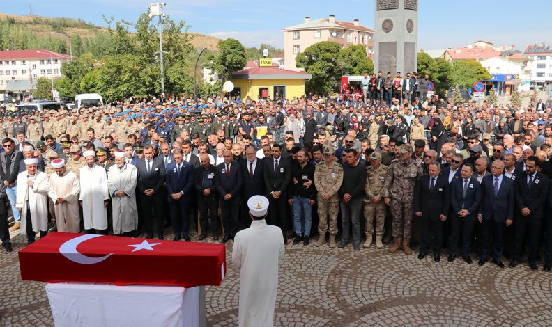 Şehit İbrahim Han Van’da son yolculuğuna uğurlandı