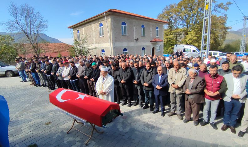 Maden şehidi Yasin Çelik toprağa verildi