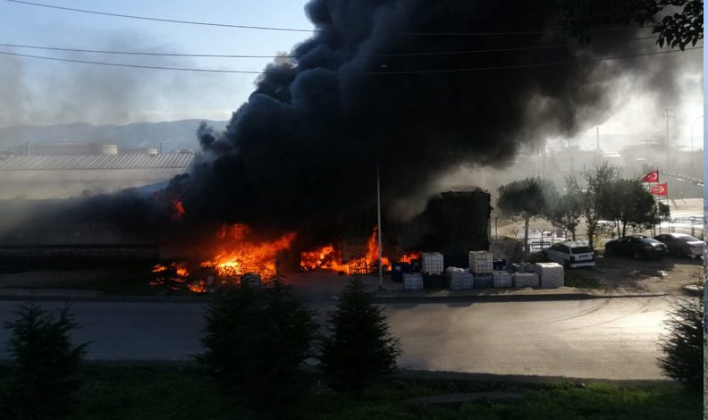 Kocaeli’de petrol firmasında yangın