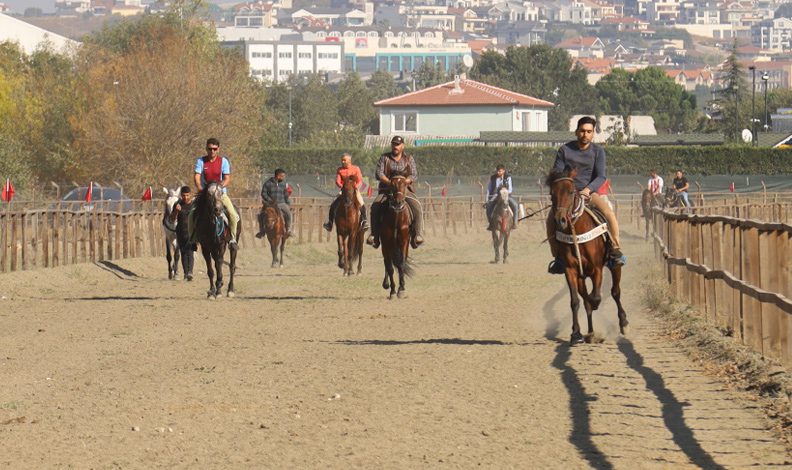 Rahvan atları Bursa’da şampiyonluğa koştu