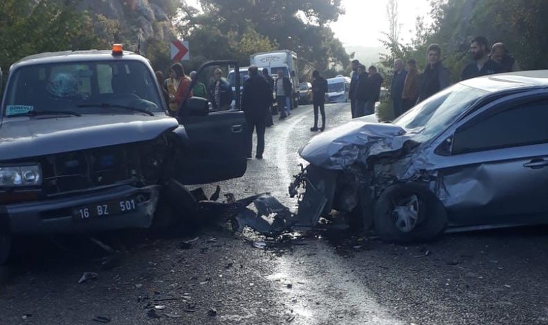 Bursa-Orhangazi yolunda kaza: 5 yaralı