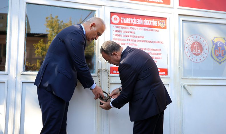 Diyarbakır Cezaevi’ne kilit vuruldu