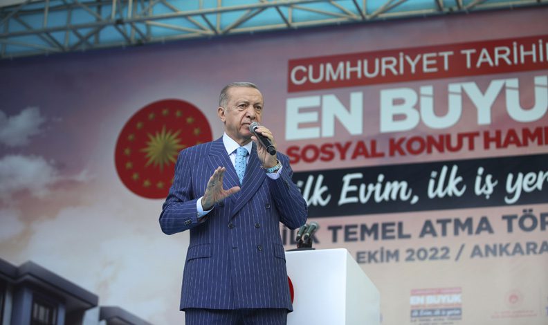 Sosyal konut projesinde ilk temel atıldı