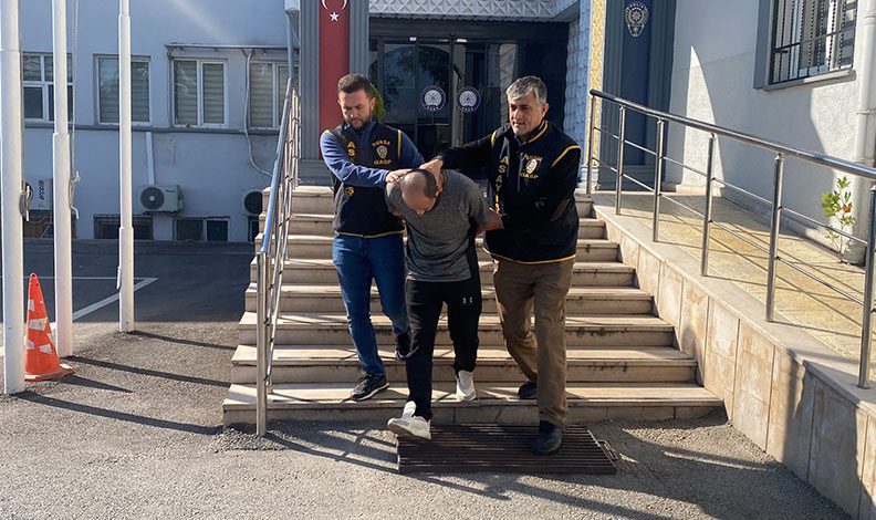 Bursa’da yakalanınca bıçak çekip kaçan hırsız tutukladı