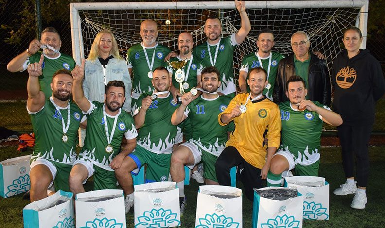 Fuat Sakarya şampiyonu Nilüfer Belediyespor