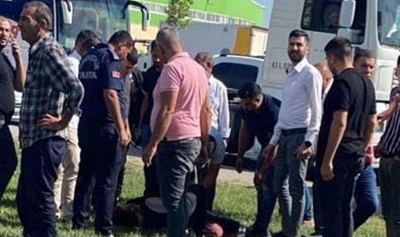Boşanmak isteyen karısını 6 yerinden bıçakladı