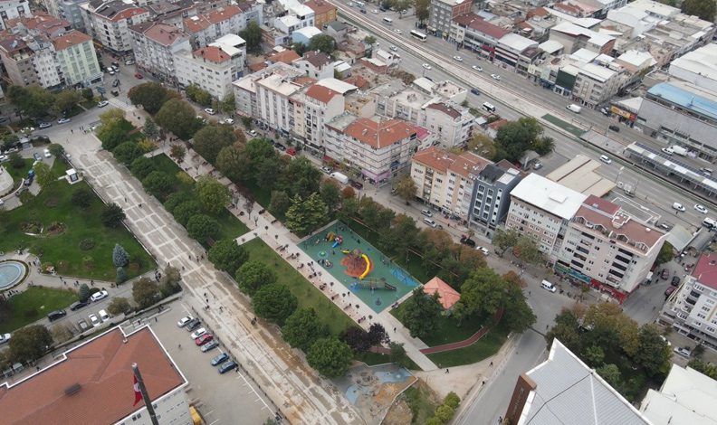 Bursa Yıldırım’ın çehresi parklarla güzelleşiyor