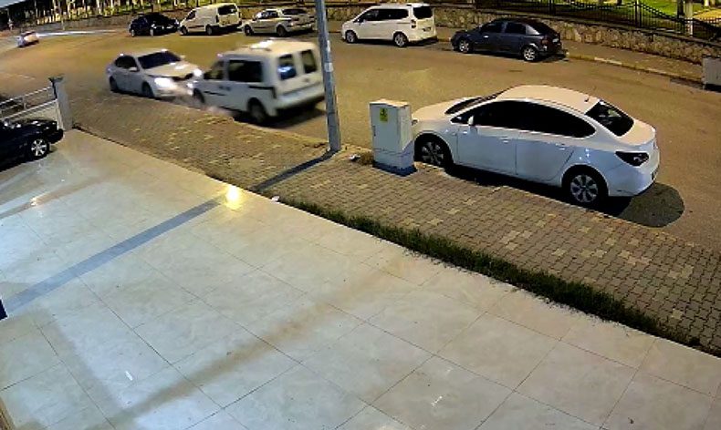 Bir anlık dalgınlık kazaya neden oldu