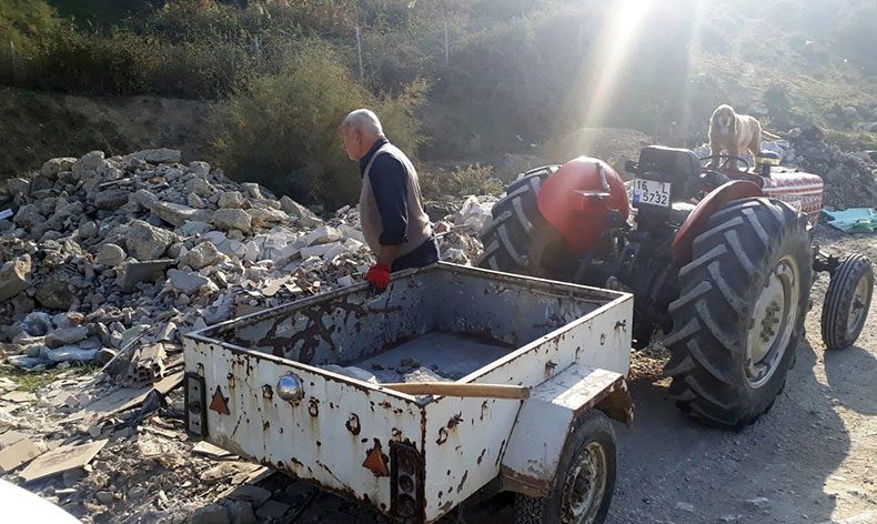 Kaçak moloz dökenlere göz açtırılmıyor
