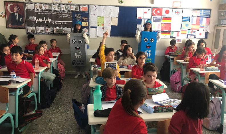Mustafakemalpaşa Belediyesi sıfır atık eğitimlerine başladı