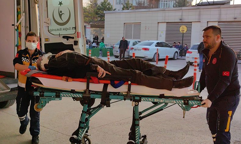 Otomobil ile elektrikli bisiklet çarpıştı