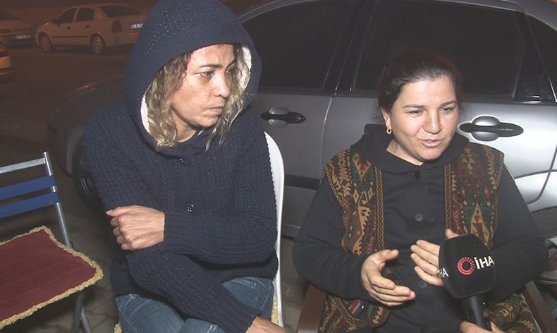 Hatay’da vatandaşlar geceyi sokakta geçiriyor