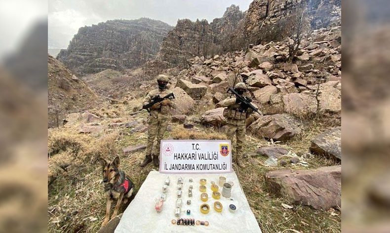 Hakkari’de 16 adet EYP ele geçirildi
