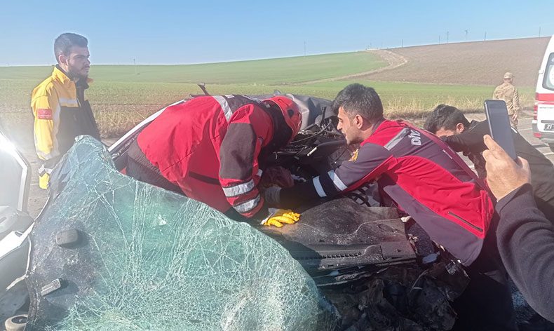 Diyarbakır’da feci kaza: 1 ölü, 2 yaralı