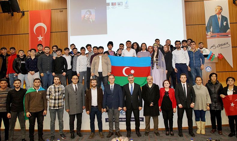 ÇAKÜ’de Azerbaycan’ın tarihine ışık tutuldu
