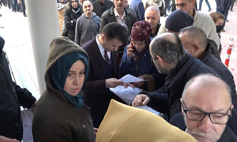 Bursa’da SGK müdürlüklerine akın