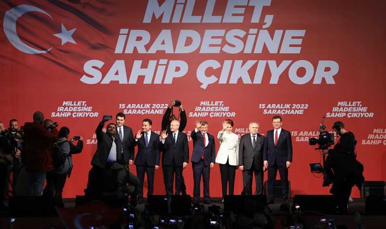 ”Biz Ekrem Başkan’ın arkasında duracağız”