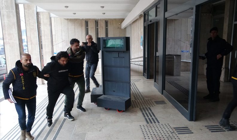 Malatya’da dolandırılan şahsın parasını polis kurtardı