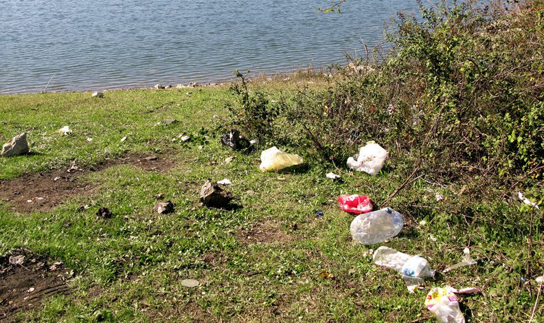 Yenişehir’de çevreyi kirletenlere tepki