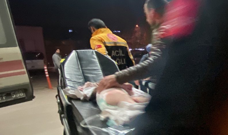 Feci olay! 11 aylık bebeğin üzerine kaynar su döküldü
