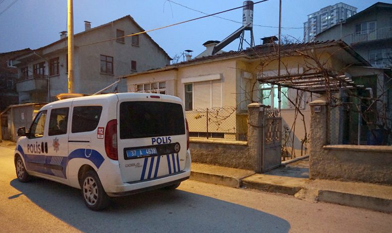 Yaşlı çift dolandırıcıları hedefi oldu