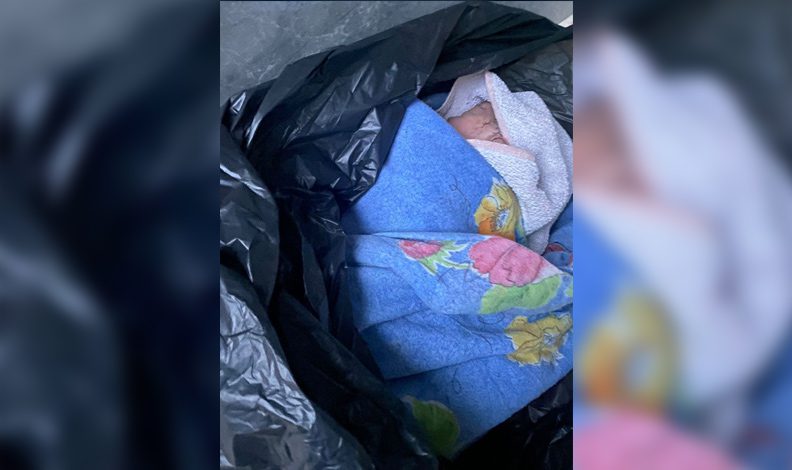 Çöp poşetine sarılı halde yeni doğmuş bir bebek bulundu