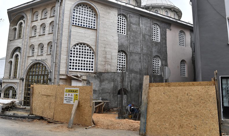 Elmasbahçeler Merkez Camii’ne yeni minare