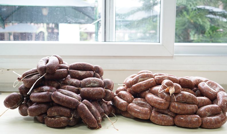 Mersin’de etiketsiz 23 kilogram sucuk ele geçirildi
