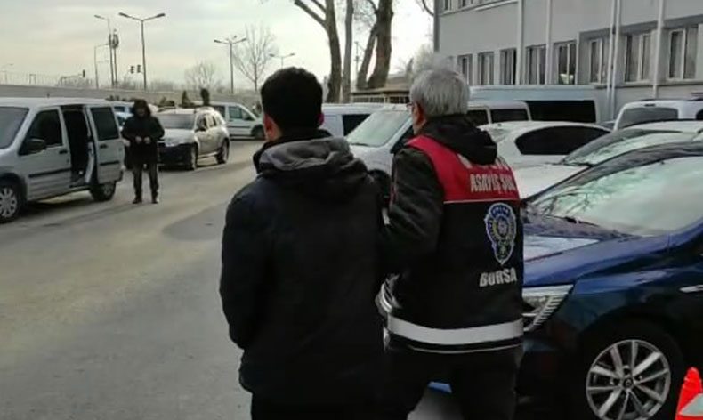 Bursa’da balkon fareleri yakayı ele verdi