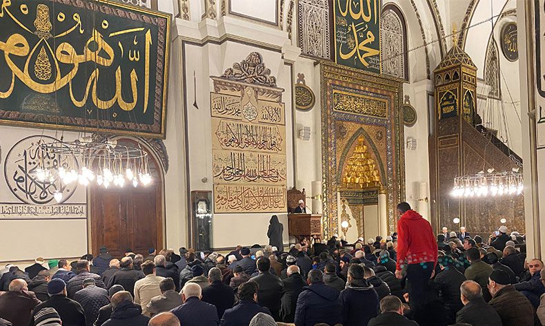 Regaip Kandili’nde Ulu Cami’ye akın