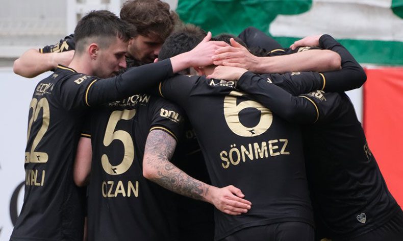 Bursaspor 2-1 galibiyetle ayrıldı