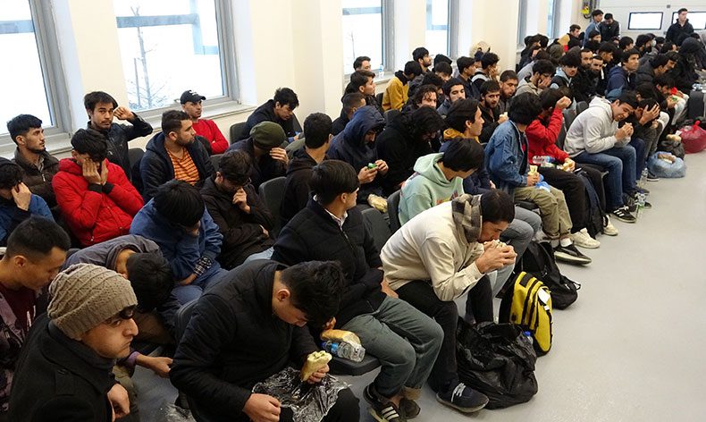 138 göçmen sınır dışı edildi