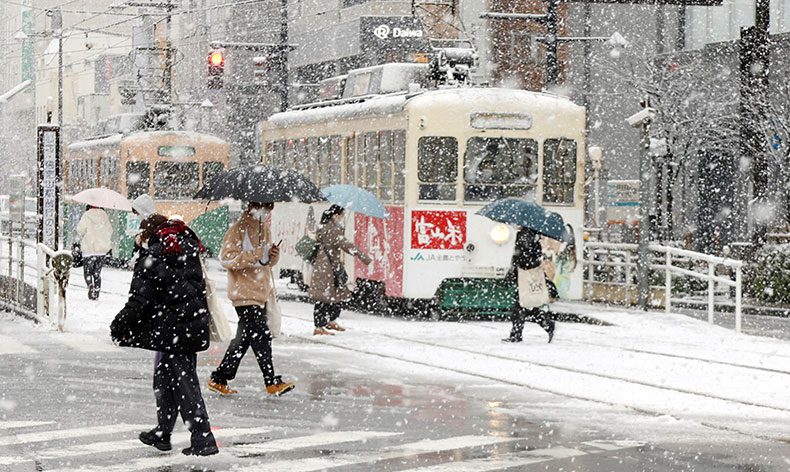 Japonya’da yoğun kar yağışı