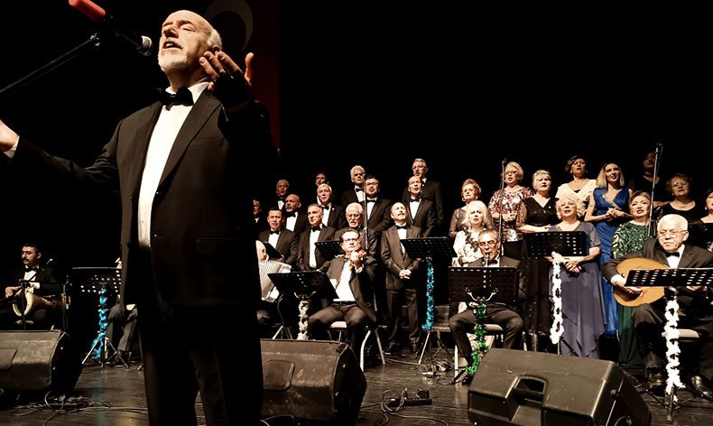 Sevgi ve Kardeşlik Korosundan konser