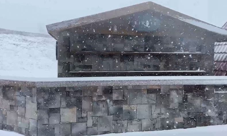 Uludağ’da kar yağışı başladı