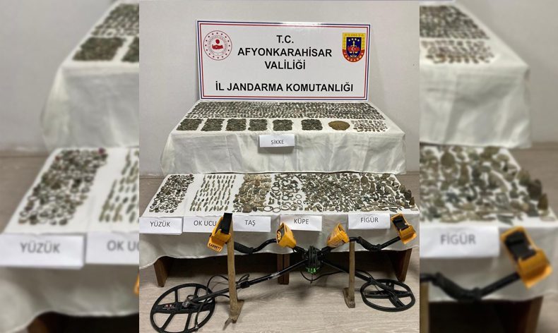 Binlerce tarihi eser ele geçirildi
