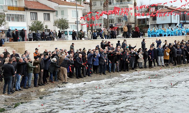 Göç yollarında yaşamını yitirenler anıldı