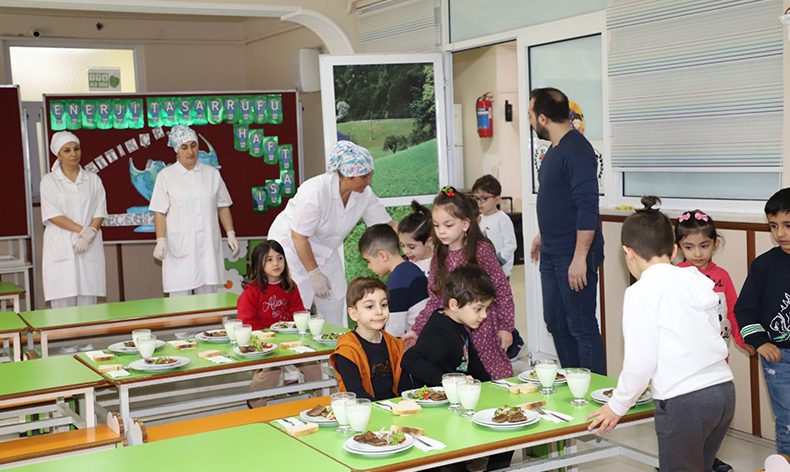 70 bin öğrenciye ücretsiz yemek
