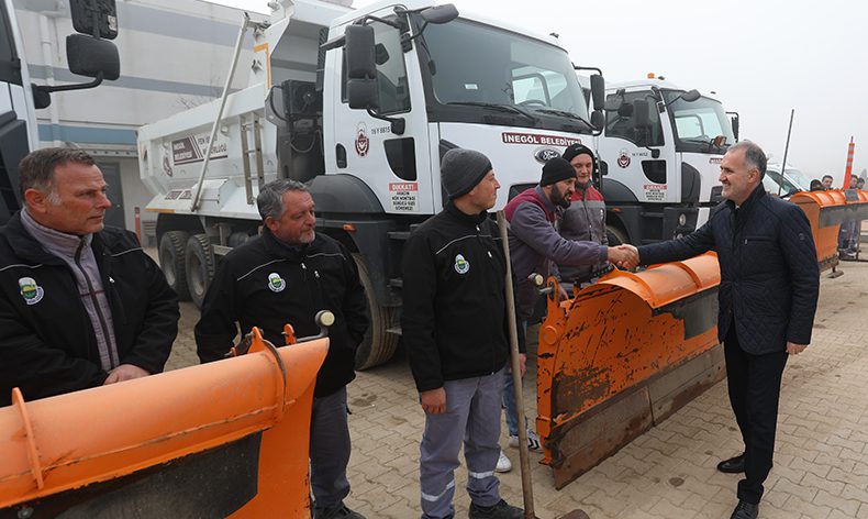 İnegöl Belediyesi ekipleri kar yağışına hazır