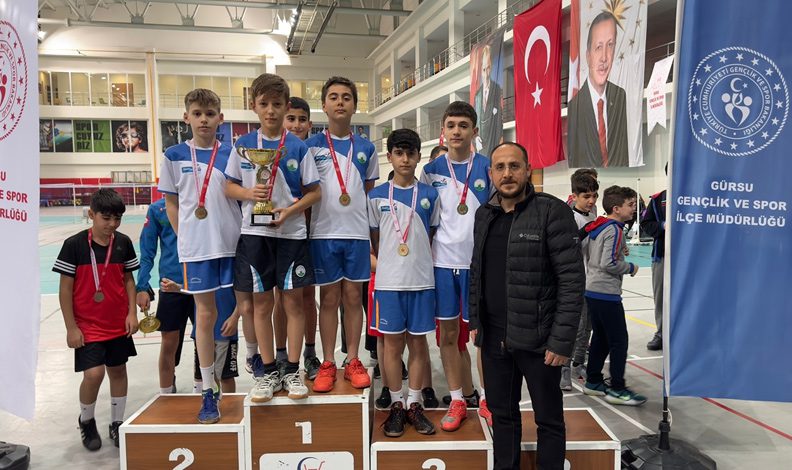 Osmangazili badmintoncularda yeni başarı