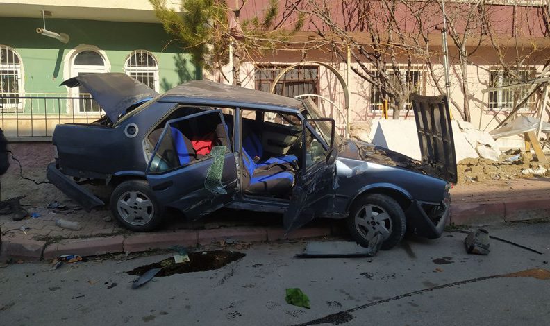 Polisten kaçan çocuklar kaza yaptı: 3 yaralı