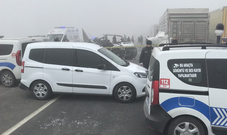 Askeri araç TIR’a çarptı: 2 asker şehit oldu