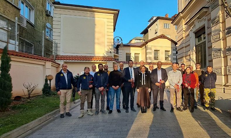 Bulgar arama-kurtarma ekibi ülkesine geri döndü